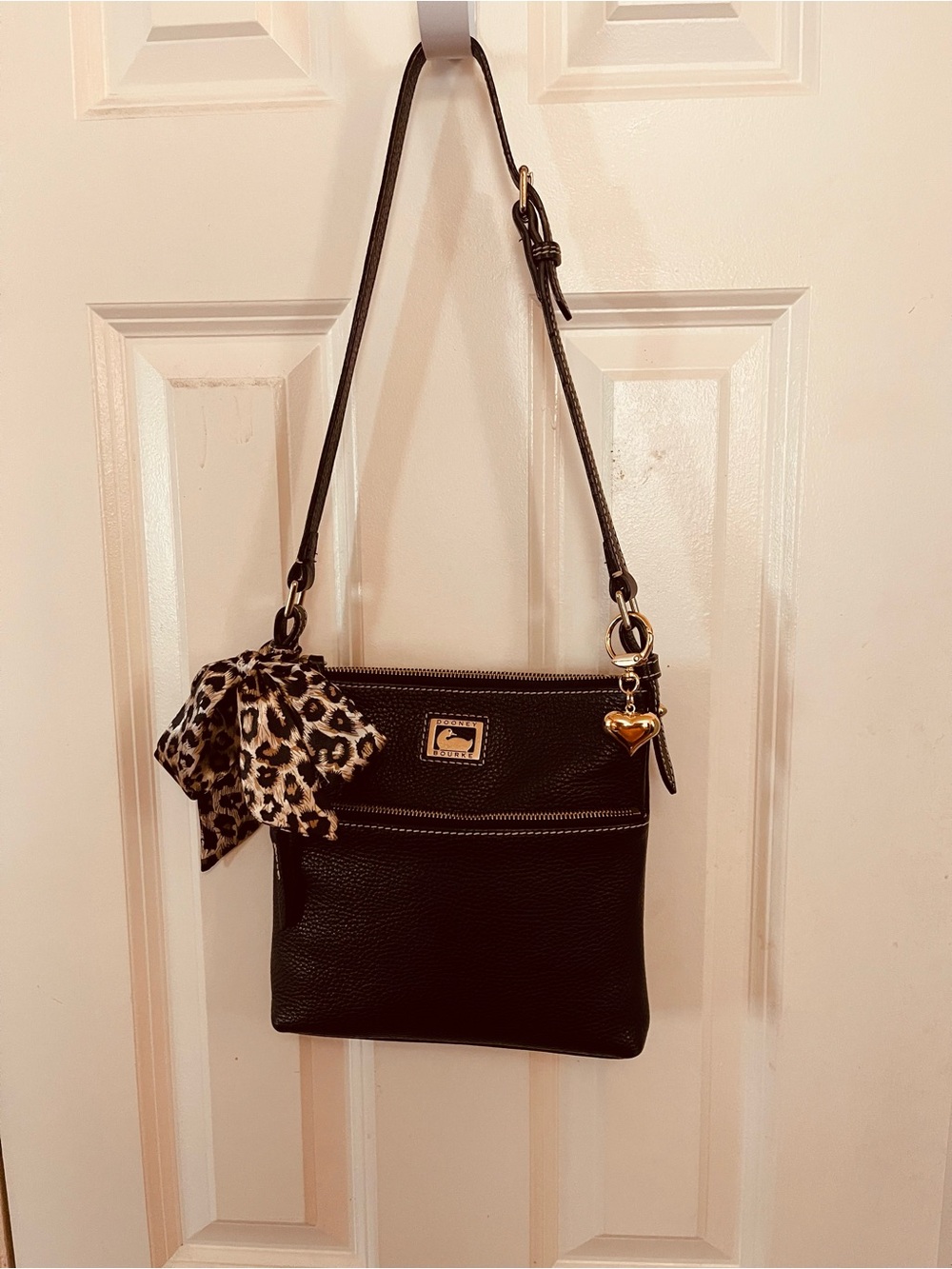 👜Dooney & Bourke Black Pebble Leather Shoulder Bag with bow and gold heart charm